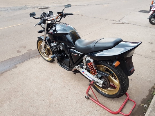 ขายคับ HONDA CB400 ปี98เวอร์ชั่นS เดิมๆ สีสวย ของแต่งนิดหน่อย อินวอยส์ สรรพสามิตร ราคา 63500 บาท ส่งได้ทั่วไทยคับ สนใจติดต่อ 081-0578282 FACEBOOK ชาญณรงค์ ป๊อป ชัยอมฤต ไอดีไลน์ POPBIGBIKESAKON คับ สนใจรถสวย ถูก ดี ต้อง POP BIGBIKE SAKONNAKHON คับ คลิปวิดี