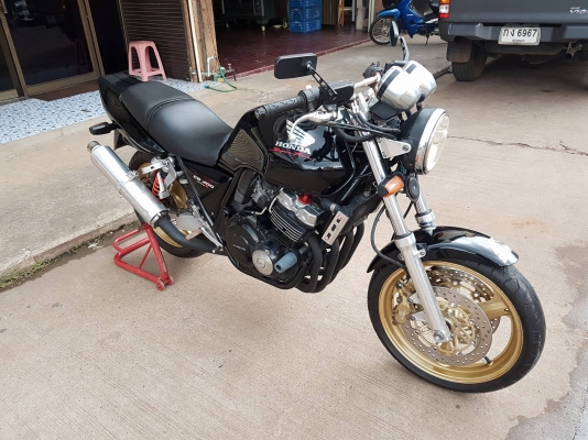 ขายคับ HONDA CB400 ปี98เวอร์ชั่นS เดิมๆ สีสวย ของแต่งนิดหน่อย อินวอยส์ สรรพสามิตร ราคา 63500 บาท ส่งได้ทั่วไทยคับ สนใจติดต่อ 081-0578282 FACEBOOK ชาญณรงค์ ป๊อป ชัยอมฤต ไอดีไลน์ POPBIGBIKESAKON คับ สนใจรถสวย ถูก ดี ต้อง POP BIGBIKE SAKONNAKHON คับ คลิปวิดี