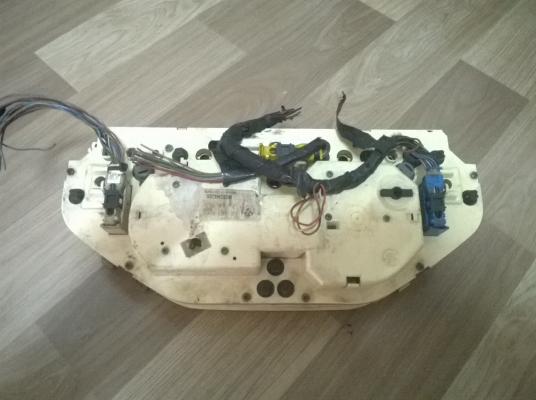 ขายไมล์e30 moto meter 4สูบ  แท้ติดรถ สภาพok ราคา1800 โทร0924462525โส กทม