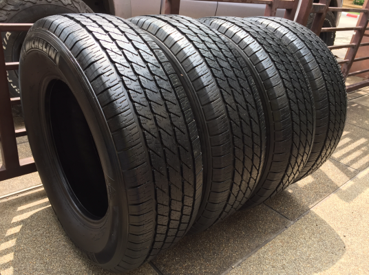 ยาง Michelin 265 65 17 สิ้นปี14 ดอกเต็ม ใช้ยาว ราคาไม่แพง ยาง Michelin 265 65 17 สิ้นปี14 ดอกเต็ม ใช้ยาว ราคาไม่แพง