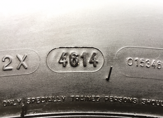 ยาง Michelin 265 65 17 สิ้นปี14 ดอกเต็ม ใช้ยาว ราคาไม่แพง ยาง Michelin 265 65 17 สิ้นปี14 ดอกเต็ม ใช้ยาว ราคาไม่แพง