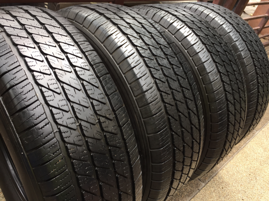 ยาง Michelin 265 65 17 สิ้นปี14 ดอกเต็ม ใช้ยาว ราคาไม่แพง ยาง Michelin 265 65 17 สิ้นปี14 ดอกเต็ม ใช้ยาว ราคาไม่แพง