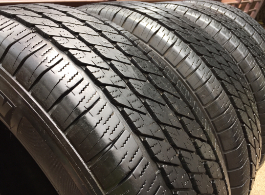 ยาง Michelin 265 65 17 สิ้นปี14 ดอกเต็ม ใช้ยาว ราคาไม่แพง ยาง Michelin 265 65 17 สิ้นปี14 ดอกเต็ม ใช้ยาว ราคาไม่แพง