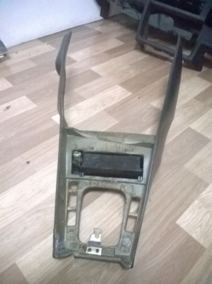 ขายคอนโซนกลาง e30 4ประตู  สภาพok ราคา1000 โทร0924462525โส กทม