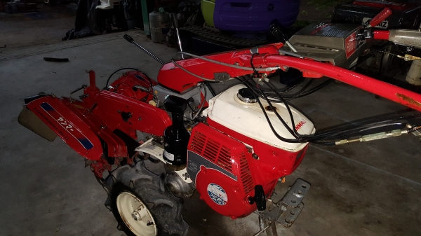 รถพรวนดิน สาดออกข้าง พร้อมใช้ รหัสสินค้า B3 - 11 คอหมุนได้ เครื่อง  8 แรง