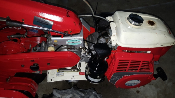 รถพรวนดิน สาดออกข้าง พร้อมใช้ รหัสสินค้า B3 - 11 คอหมุนได้ เครื่อง 8 แรง รถพรวนดิน สาดออกข้าง พร้อมใช้ รหัสสินค้า B3 - 11 คอหมุนได้ เครื่อง 8 แรง