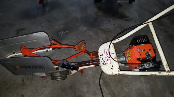 รถชักร่องน้ำในนา