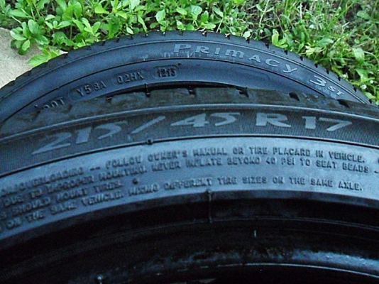 ยางซิ่ง17 มิชลิน 215-45-17 ลงพื้นปี14 (4เส้น3,200)ดอกหนาเกือบ 1เซ็น ยางซิ่ง17 มิชลิน 215-45-17 ลงพื้นปี14 (4เส้น3,200)ดอกหนาเกือบ 1เซ็น