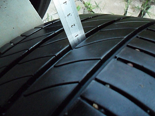 ยางซิ่ง17 มิชลิน 215-45-17 ลงพื้นปี14 (4เส้น3,200)ดอกหนาเกือบ 1เซ็น ยางซิ่ง17 มิชลิน 215-45-17 ลงพื้นปี14 (4เส้น3,200)ดอกหนาเกือบ 1เซ็น