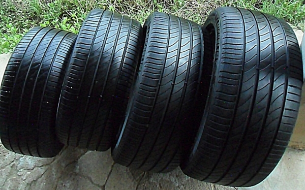 ยางซิ่ง17 มิชลิน 215-45-17 ลงพื้นปี14 (4เส้น3,200)ดอกหนาเกือบ 1เซ็น ยางซิ่ง17 มิชลิน 215-45-17 ลงพื้นปี14 (4เส้น3,200)ดอกหนาเกือบ 1เซ็น