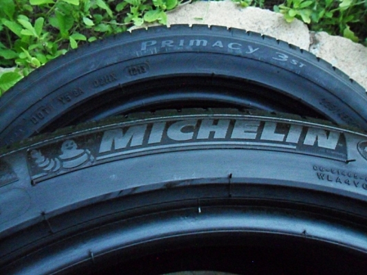 ยางซิ่ง17 มิชลิน 215-45-17 ลงพื้นปี14 (4เส้น3,200)ดอกหนาเกือบ 1เซ็น ยางซิ่ง17 มิชลิน 215-45-17 ลงพื้นปี14 (4เส้น3,200)ดอกหนาเกือบ 1เซ็น