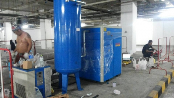 ขายน้ำมันปั๊มลมสกรู ลูกสูบ ทุกเบอร์ ทุกยี่ห้อ 0912152886 ขายน้ำมันปั๊มลมสกรู ลูกสูบ ทุกเบอร์ ทุกยี่ห้อ 0912152886