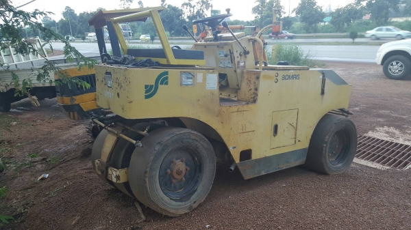 ขาย รถบดล้อยาง BOMAG BW3R ขนาด 3 ตัน 7 ล้อ สภาพพร้อมใช้งาน เอกสารเล่มทะเบียนครบ