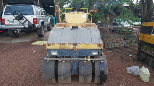 ขาย รถบดล้อยาง BOMAG BW3R ขนาด 3 ตัน 7 ล้อ สภาพพร้อมใช้งาน เอกสารเล่มทะเบียนครบ