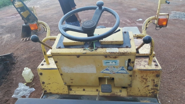 ขาย รถบดล้อยาง BOMAG BW3R ขนาด 3 ตัน 7 ล้อ สภาพพร้อมใช้งาน เอกสารเล่มทะเบียนครบ