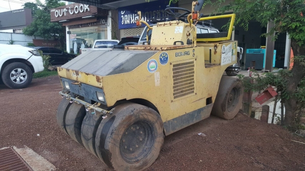 ขาย รถบดล้อยาง BOMAG BW3R ขนาด 3 ตัน 7 ล้อ สภาพพร้อมใช้งาน เอกสารเล่มทะเบียนครบ