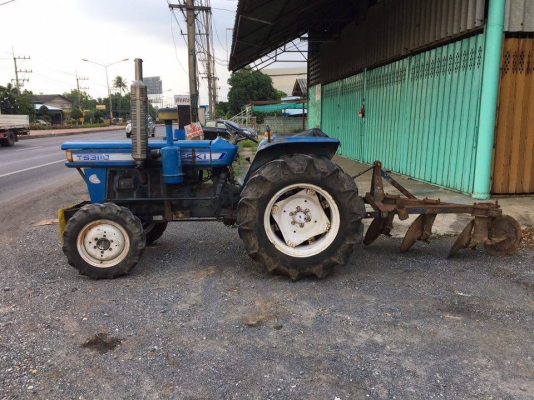 ขายรถไถ่ อีซากิ 31 เเรง 3สูบ ขายรถไถ่ อีซากิ 31 เเรง 3สูบ