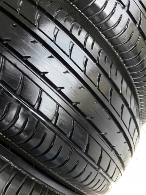 ยางYOKOHAMA 185 60R15 สัปดาที่36ปี2015ลงพื้นปลายปี2015 สภาพสวยมากๆ ดอกเยอะมากๆไม่มีปะคุ้มจริงใช้กันยาวๆ