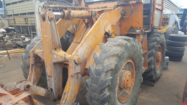 ขาย รถตัก KOMATSU JH30B สภาพเก่านอก ใช้งานน้อย ราคาต่อรองได้