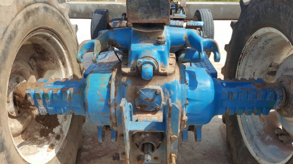 ขาย รถไถ FORD 6600 T3 สำหรับติดคีบอ้อย เอกสารเล่มทะเบียนครบ ราคาต่อรองได้ครับ