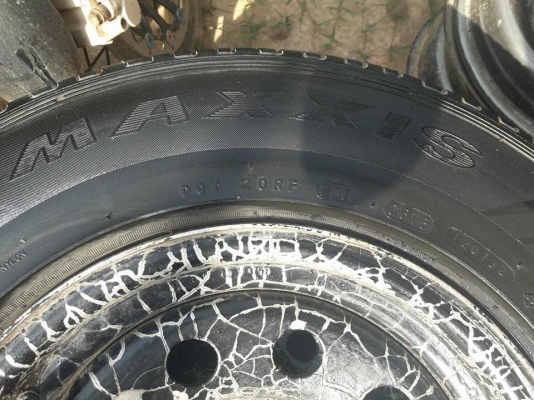 !! ล้อกระบะบรรทุก ทั้งชุด 4 ล้อ ใส่รถกระบะ 5 รู ล้อหน้า 195 R 14 ล้อหลัง 215 R14