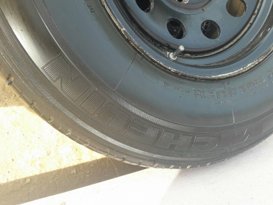 !! ล้อกระบะบรรทุก ทั้งชุด 4 ล้อ ใส่รถกระบะ 5 รู ล้อหน้า 195 R 14 ล้อหลัง 215 R14