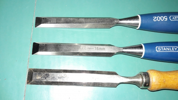 ขายสิ่วSTANLEY 15mm.; 16mm. Made in England.เก่าเก็บด้ามละ450บาท