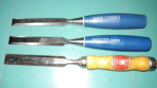 ขายสิ่วSTANLEY 15mm.; 16mm. Made in England.เก่าเก็บด้ามละ450บาท