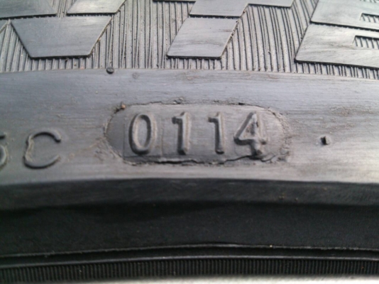 ขายแม็กRS 6รูขอบ22 พร้อมยาง 265/40R22 ปี14 ยางดอกหนาเท่ากันสวยๆ จำนวน 1 ชุด