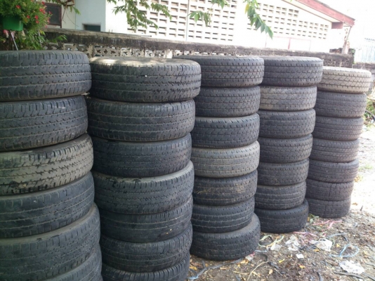 ขายเหมายางกระบะ 195R14 และ 205R14 จำนวน 35 เส้น 16500 สนใจโทรสอบถามได้ครับ