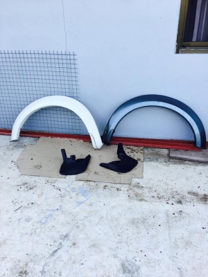 ขายคิ้วล้อหน้าปาเจโร่พร้อมบังโคลน