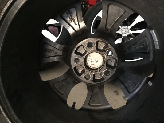 ขายล้อแม็กซ์ Honda accord 17 ทำสีดำหน้าเงามาใหม่ๆ