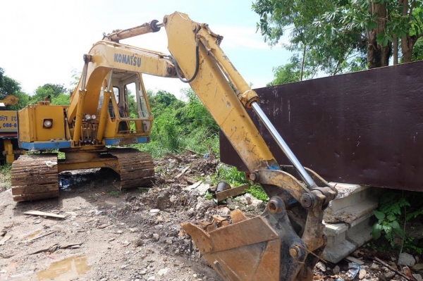 ขาย แบคโฮ pc100 รุ่น2 และ โป๊ะขุดลอก สำหรับรุ่น 60