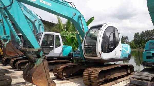ขาย KOBELCO SK120-2 เก่าญี่ปุ่นแท้.....แทรคใหญ่  ช่วงล่างแน่น  ไฟฟ้าครบ  สภาพสวยพร้อมใช้  โทร  089-3818694  ดวงนภา