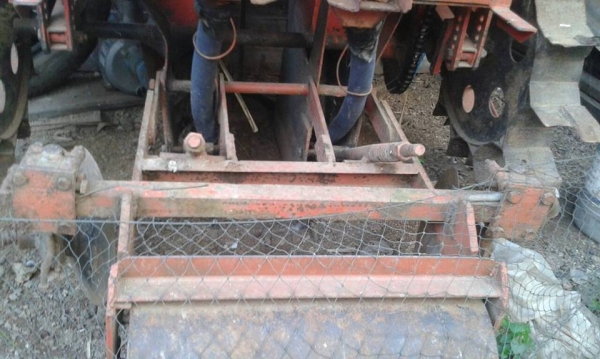 ขายเครื่องปลูกอ้อยกลกิจร่องคู่ ร่อง45ซม. สวยๆพร้อมใช้ ขายเครื่องปลูกอ้อยกลกิจร่องคู่ ร่อง45ซม. สวยๆพร้อมใช้