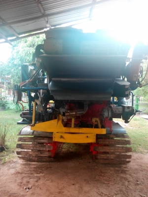 ขายด่วนรถเกี่ยวสภาพเช็คให้พร้อมใช้ ตัวเดิน 200 เครื่อง 6hh1 210  hp  โซ่่ d2 45 ข้อ ปั้มไดกิ้น 22 ราคา 500000 บาท