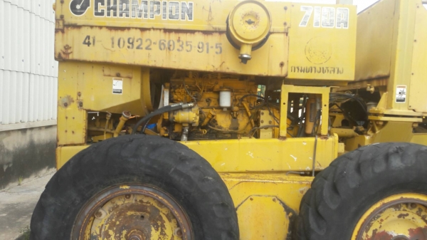 รถเกรด Champion 710A รถเกรด Champion 710A