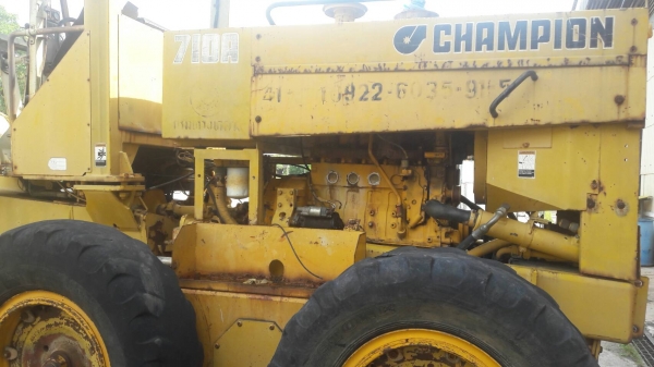 รถเกรด Champion 710A รถเกรด Champion 710A