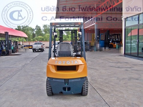 ขาย รถโฟล์คลิฟท์ TOYOTA รุ่น 7FD25 (2)