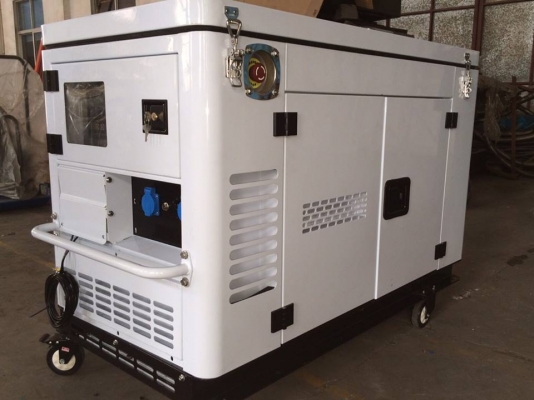 เครื่องปั่นไฟ 10KVA/10KW 1เฟส รับประกันสินค้า 1ปี มีสินค้าพร้อมส่ง เครื่องปั่นไฟ 10KVA/10KW 1เฟส รับประกันสินค้า 1ปี มีสินค้าพร้อมส่ง