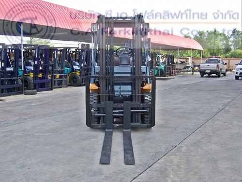 ขาย รถโฟล์คลิฟท์ TOYOTA รุ่น 7-FD25 (1)