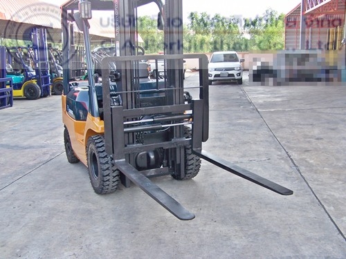 ขาย รถโฟล์คลิฟท์ TOYOTA รุ่น 7FD15