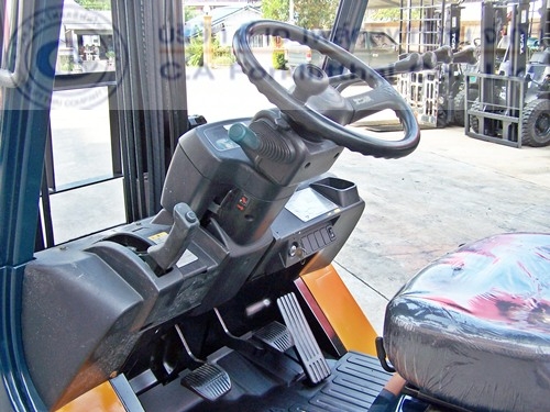 ขาย รถโฟล์คลิฟท์ TOYOTA รุ่น 7FD15