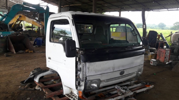 ลดราคาเหลือ32,000 บาท///// ขายหัวเก๋งหกล้อกลาง NISSAN PU  หัวกว้างสภาพสวยทั้งภายในและภายนอก ทำความสะอาดพร้อมใช้งาน สามารถดัดแปลง ใส่รถได้หลายรุ่น