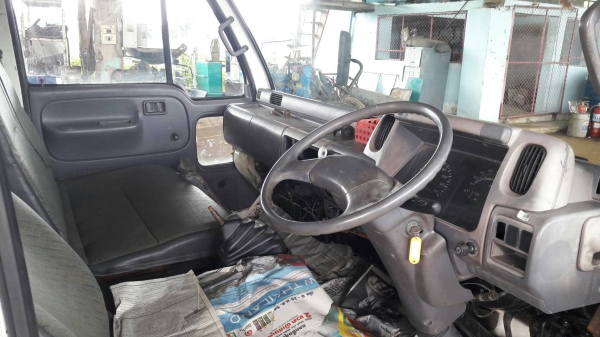 ลดราคาเหลือ32,000 บาท///// ขายหัวเก๋งหกล้อกลาง NISSAN PU  หัวกว้างสภาพสวยทั้งภายในและภายนอก ทำความสะอาดพร้อมใช้งาน สามารถดัดแปลง ใส่รถได้หลายรุ่น