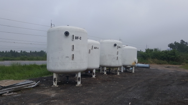 ขายถังกรองน้ำ 4ใบ/ชุดมี 2 ชุดๆละ 120,000 บาท ขายถังกรองน้ำ 4ใบ/ชุดมี 2 ชุดๆละ 120,000 บาท