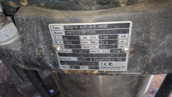 ขายปั๊มน้ำ10 แรง 2 ตัวละ 10,000 บาท   3 แรง 2 ตัวๆละ5,000 บาท