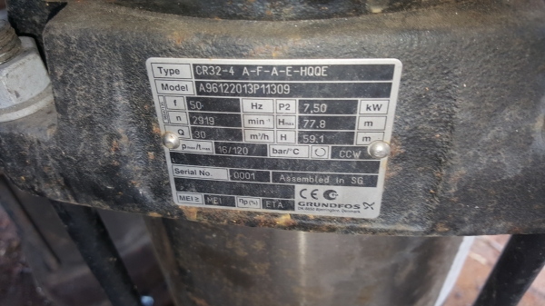 ขายปั๊มน้ำ10 แรง 2 ตัวละ 10,000 บาท   3 แรง 2 ตัวๆละ5,000 บาท