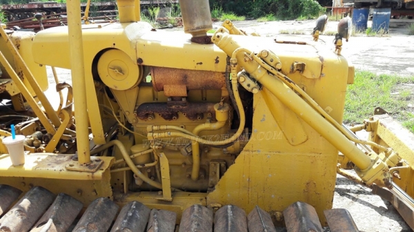 แทร็คเตอร์ KOMATSU รุ่น 21 PL  4 สูบ ถานดันกว้าง 2.55 เมตร