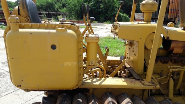 แทร็คเตอร์ KOMATSU รุ่น 21 PL  4 สูบ ถานดันกว้าง 2.55 เมตร